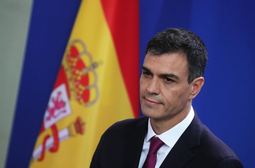 بيدرو سانشيز يقر ر البقاء على رأس الحكومة الإسبانية