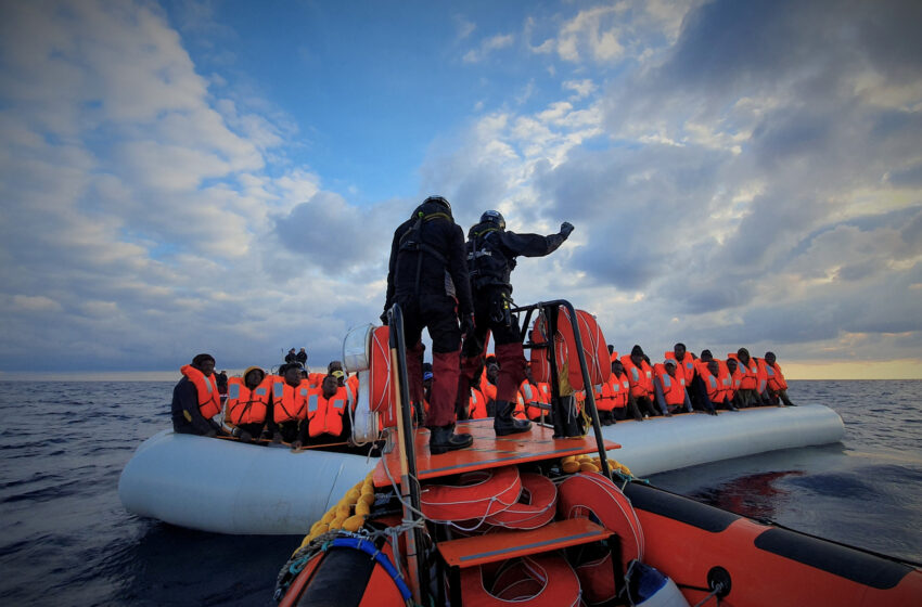 اليونان تمنع أكثر من ألف مهاجر من تركيا من النزول على جزرها