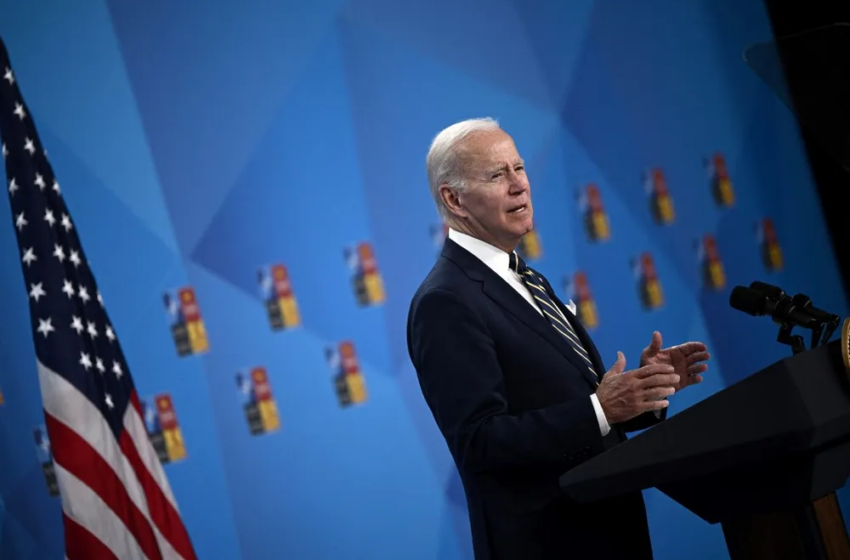 تراجع أسعار الوقود في الولايات المتحدة… هدية سياسية لجو بايدن