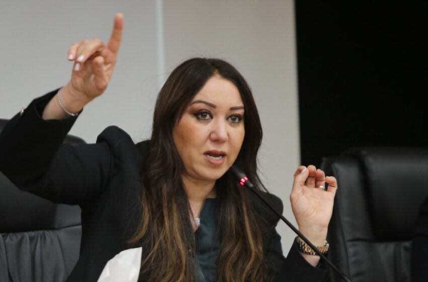 ملعب محمد الخامس..المعارضة تكشف فضيحة والعمدة تتهرب من المحاسبة