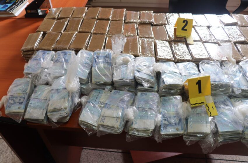 مراكش.. توقيف ثلاثة أشخاص متحوزين ل353 كلغ من المخدرات