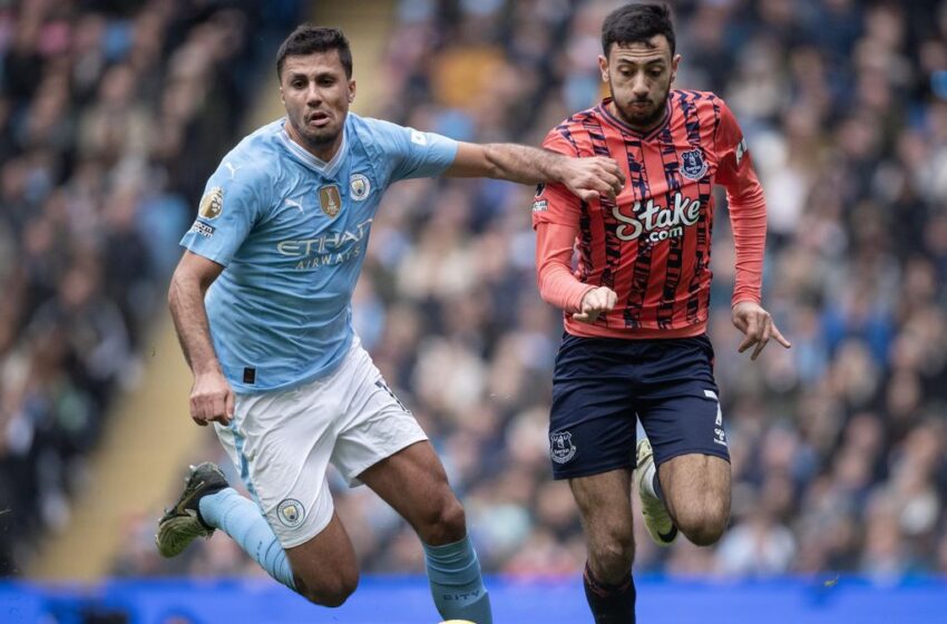 سيتي يضع أرسنال وليفربول تحت الضغط بتربعه على الصدارة