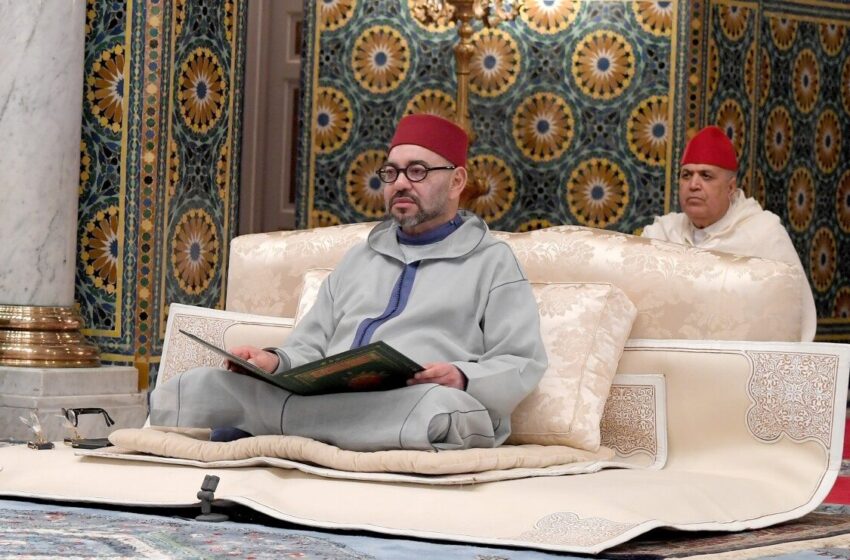 أمير المؤمنين يحيي حفل ليلة القدر بمسجد الحسن الثاني