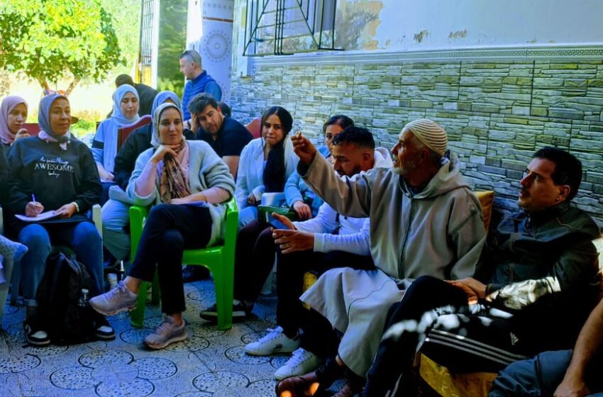 طلبة مسار التميز بكلية الآداب يتواصلون مع “أمغار” بالقصيبة