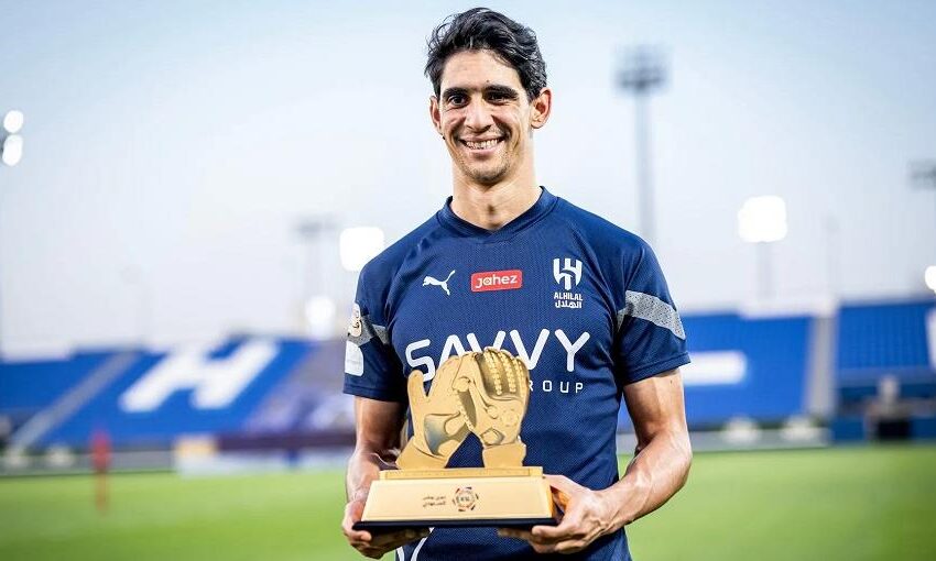 ياسين بونو أفضل حارس مرمى في الدوري السعودي