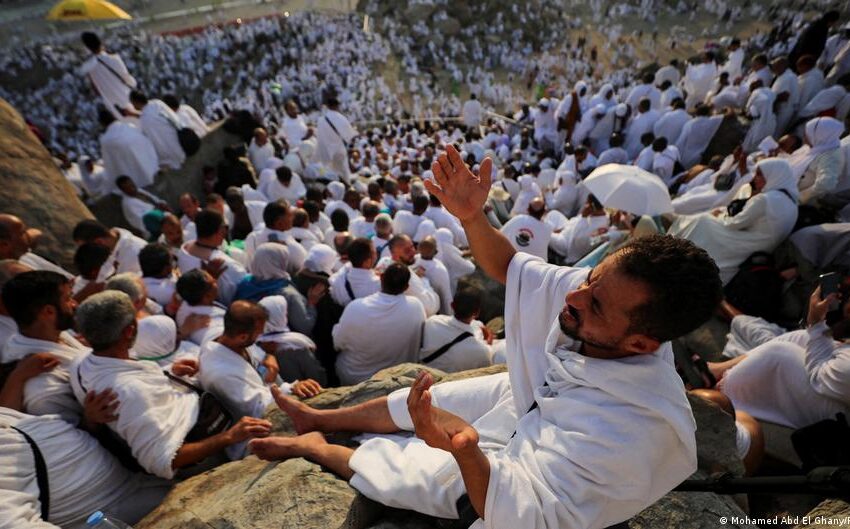 السعودية تحذر الحجاج من درجات حرارة عالية