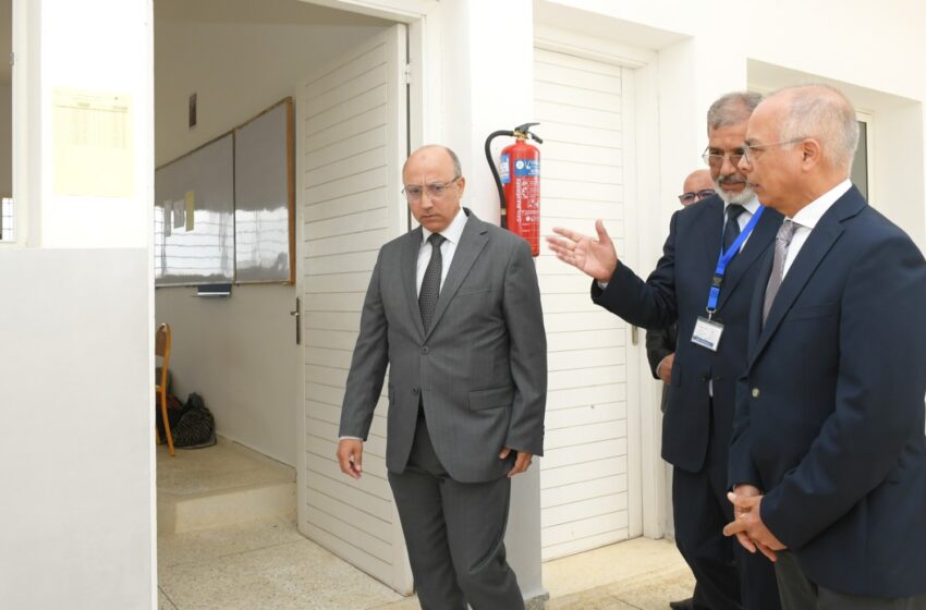 بنموسى يطلع على سير امتحان الباكالوريا