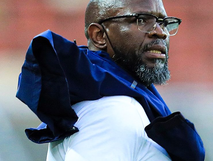 بعد الحديث عن عرض قدمه لزينبارو..صان داونز يسمي مدربه الجديد