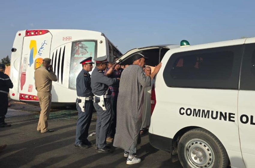 بني ملال: مصرع شخص و51 مصاب إثر انقلاب حافلة لنقل المسافرين (صور)